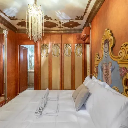Opera House Botique Appartement *
